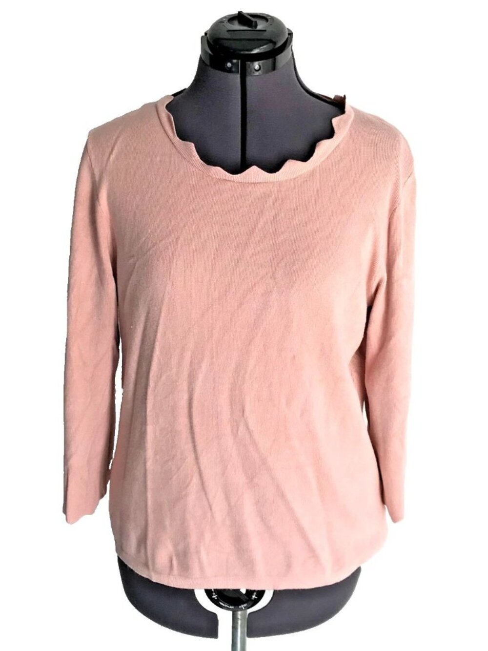 PHILISOPHY Scalloped Sweater Top in Blush Pink with 3/4 length sleeve, Size L